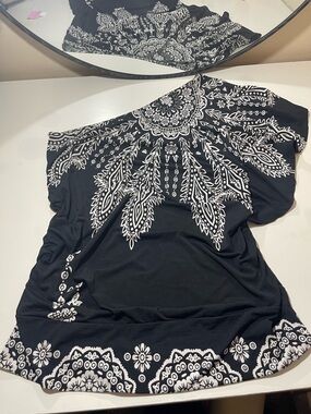 Studio Y off the shoulder, one shoulder top